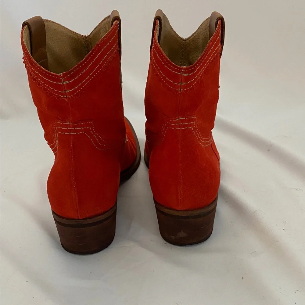 Sundance.   Orange suede Western Cowboy Boots - Picture 4 of 6